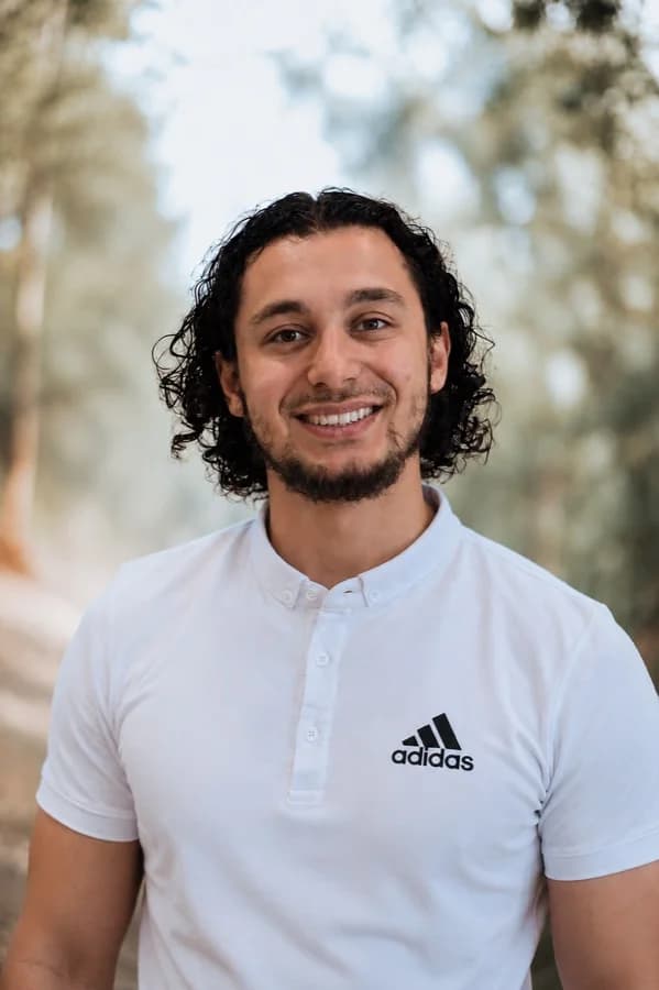 Portret van Amir Bayumi, Ambulante hulpverlener en sportcoach